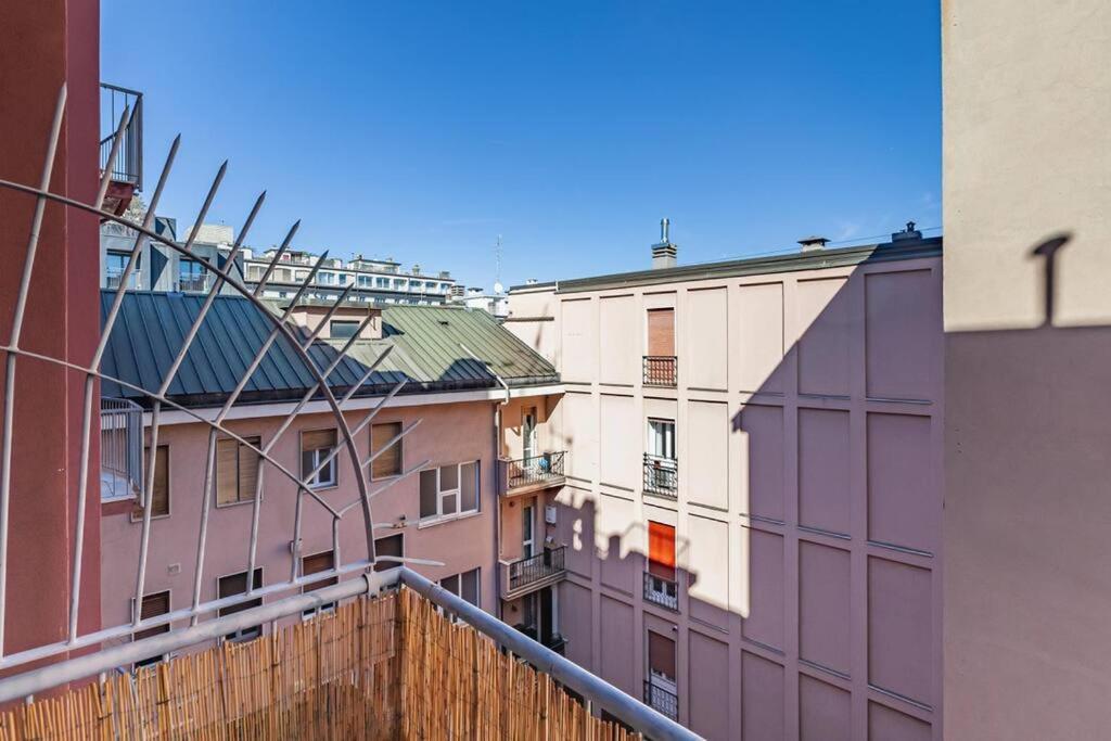Appartamento Chicco In Zona Elegante Milão Exterior foto